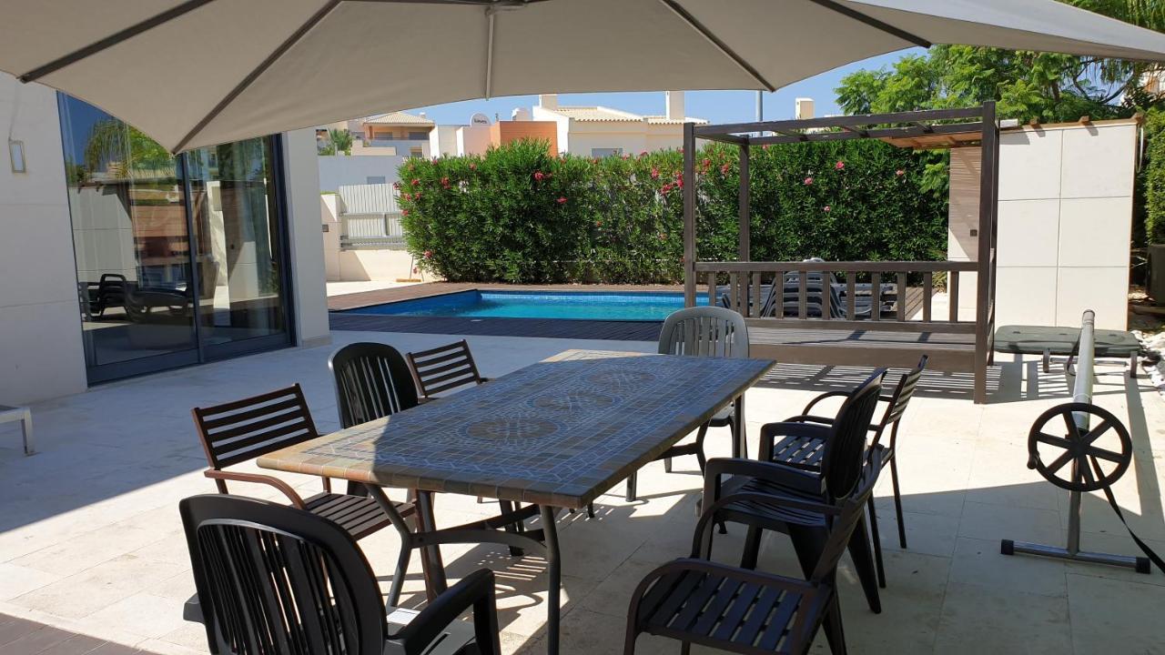 Luxury City Villa Olivia 10 - 15 Min To The Beach Oura, Private Swimming Pool 阿尔布费拉 外观 照片